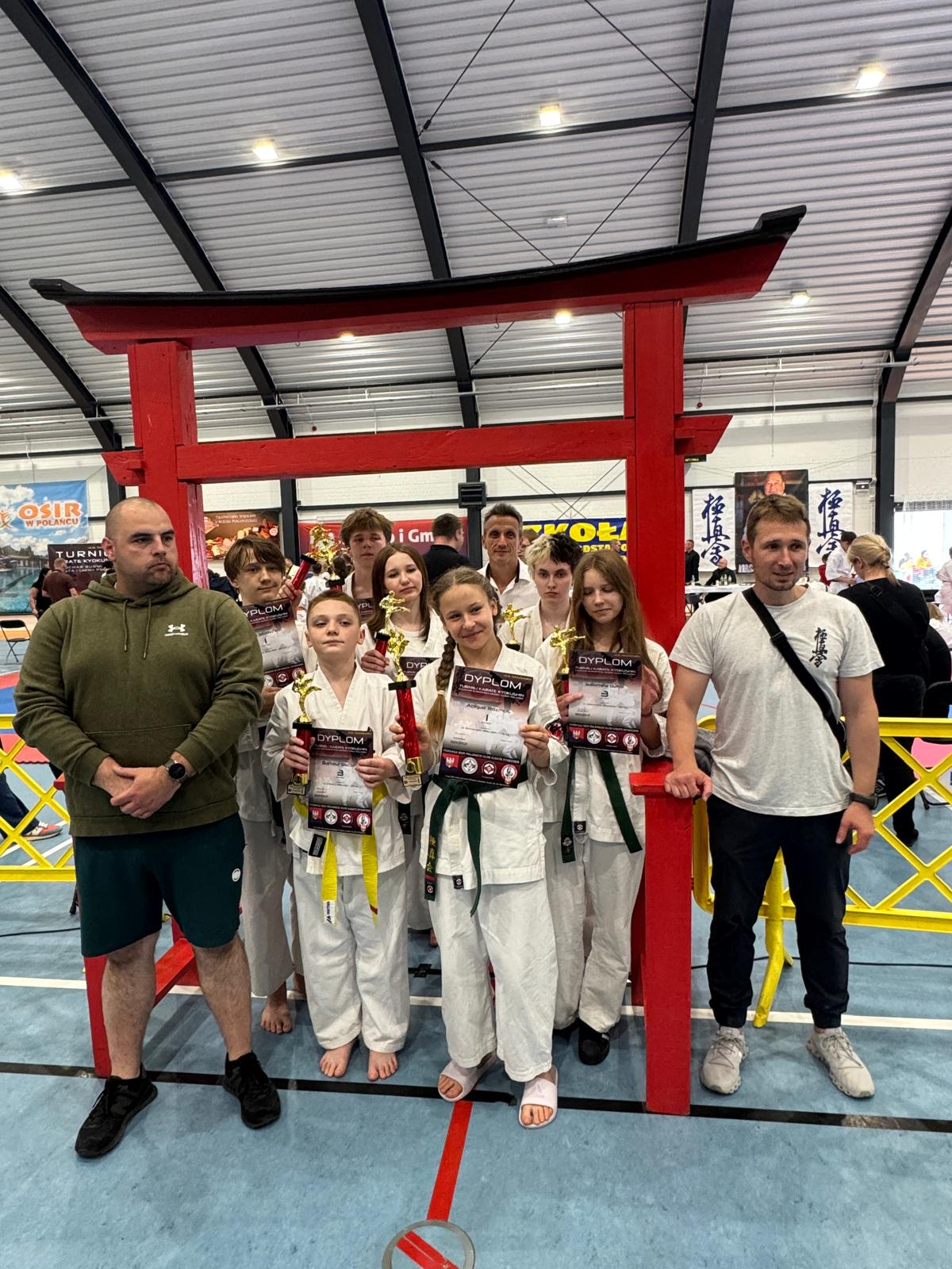 Sukces zawodników Tarnobrzeskiego Klubu Kyokushin Karate w Połańcu