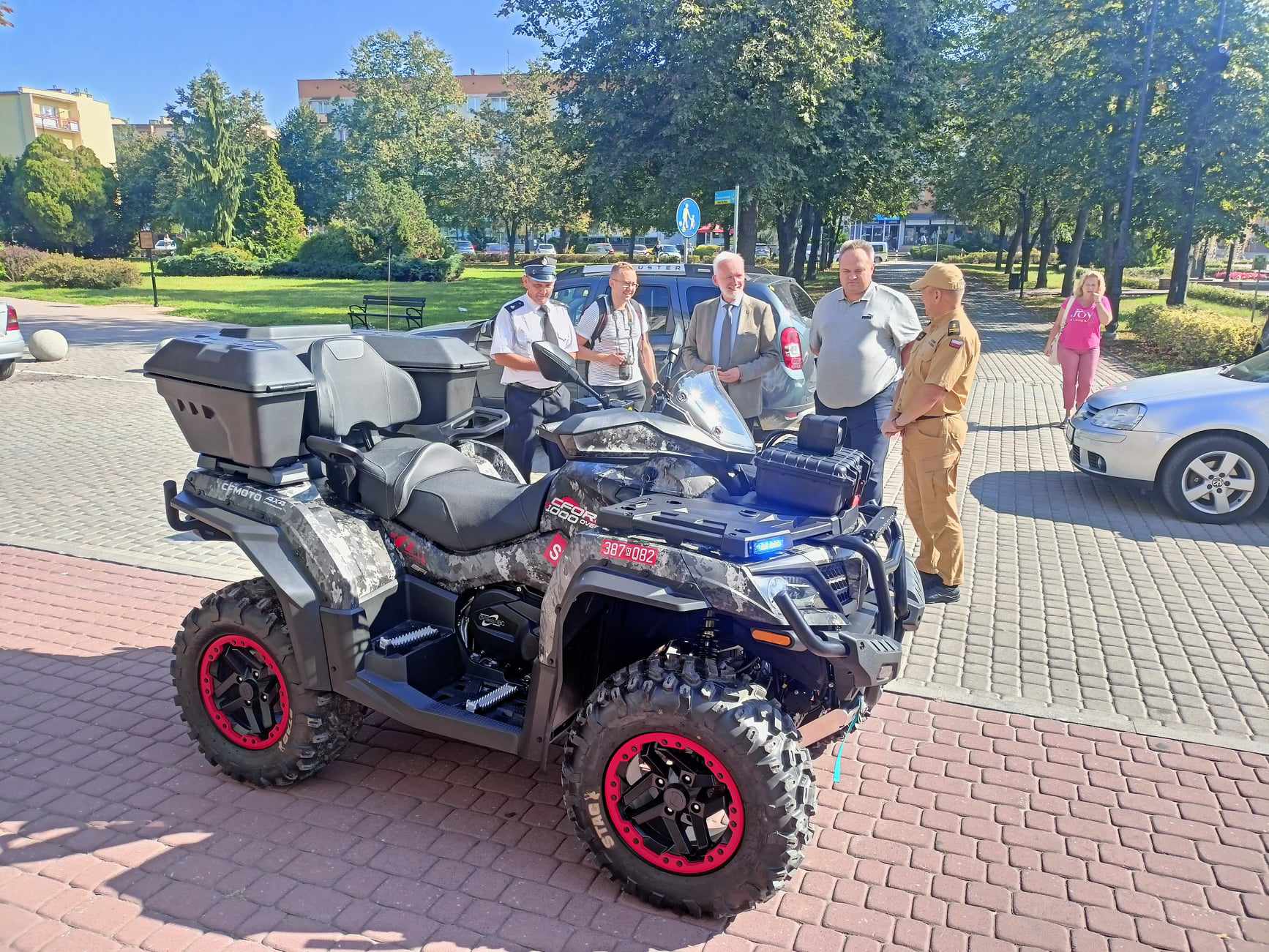 Jednostka OSP Tarnobrzeg os. Sielec wzbogaciła się o nowy pojazd ratowniczy, quad 4x4