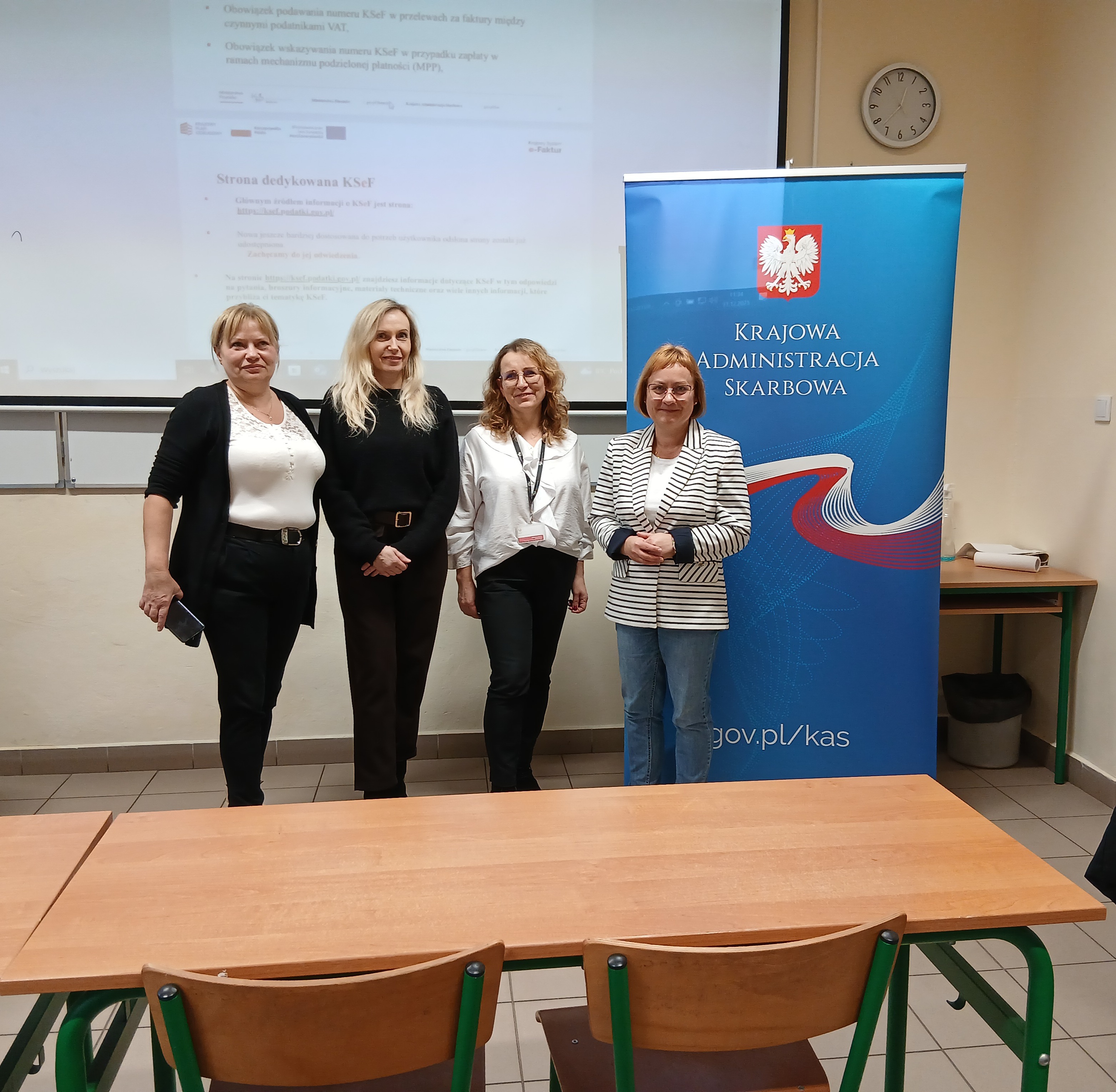 Tarnobrzeski „Rolnik” stawia na praktykę - uczniowie poznają tajniki Krajowego Systemu e-Faktur