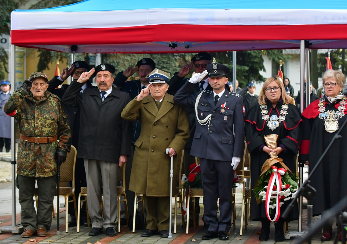 Tarnobrzeżanie tłumnie uczcili Narodowe Święto Niepodległości