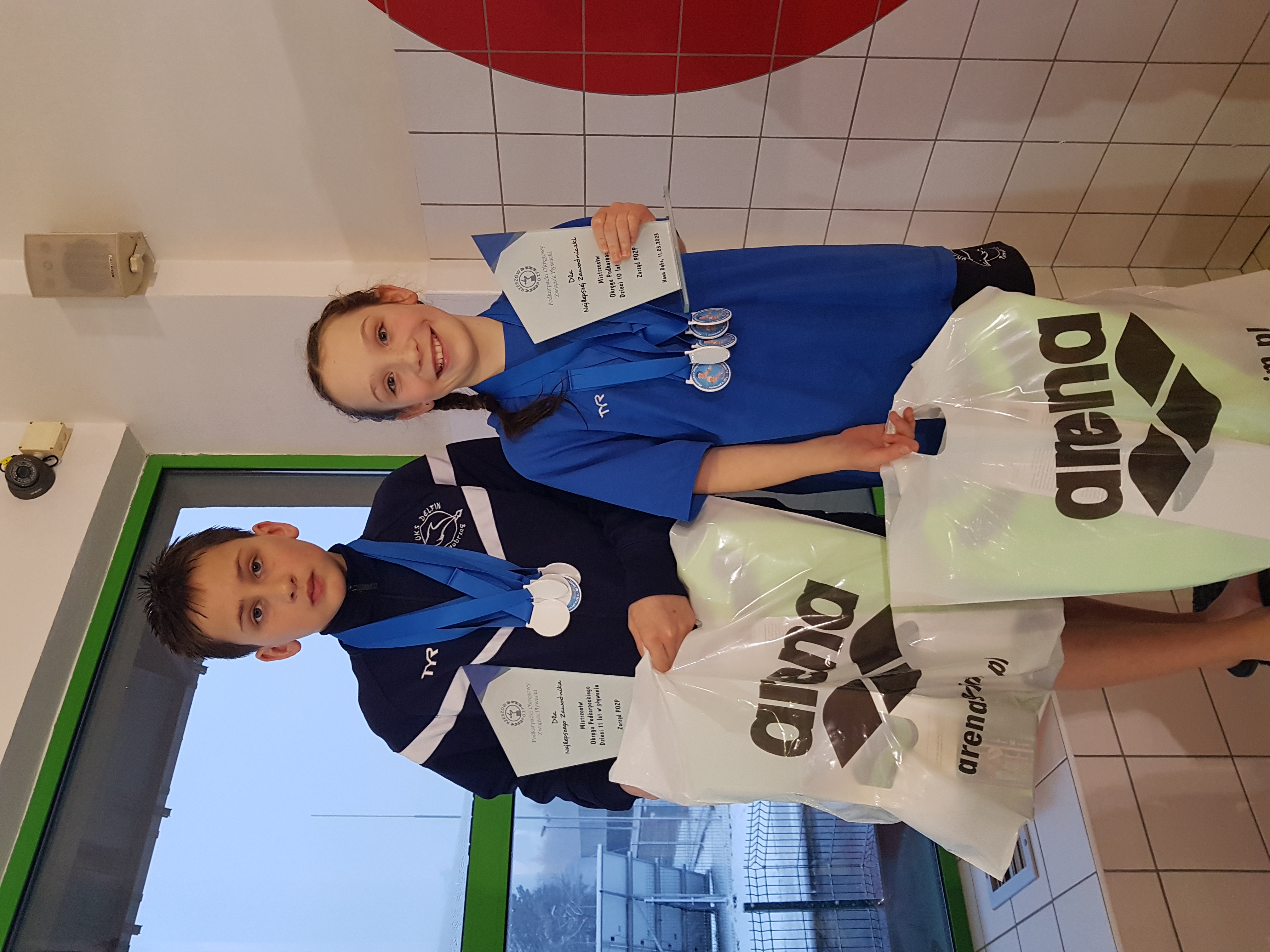 13 medali UKS Delfin Tarnobrzeg w Mistrzostwach Okręgu Podkarpackiego Dzieci 10-11 lat w Nowej Dębie