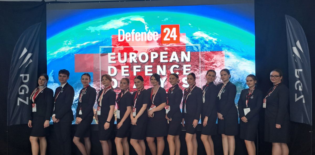 Uczniowie ZS nr 1 w Tarnobrzegu uczestniczyli w Defence24 Day