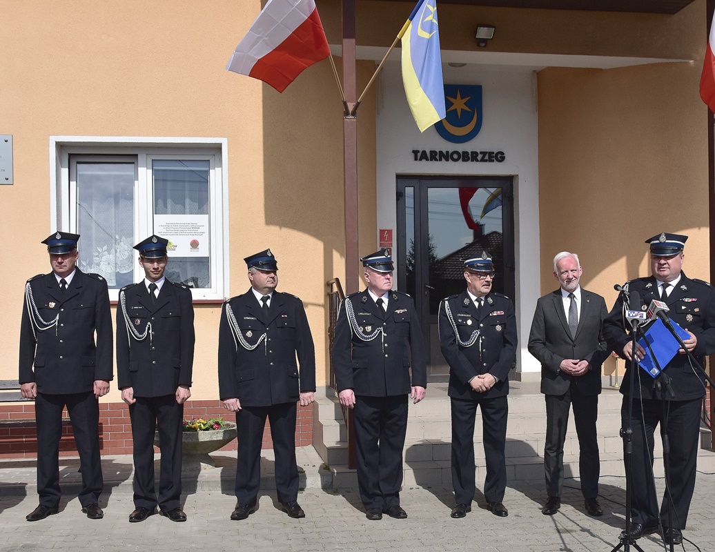 Nowe pojazdy dla OSP z życzeniami w Dniu Strażaka