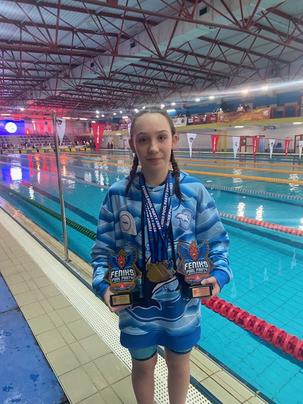 8 medali UKS „Delfin” Tarnobrzeg podczas Feniks Pool Party w Dębicy