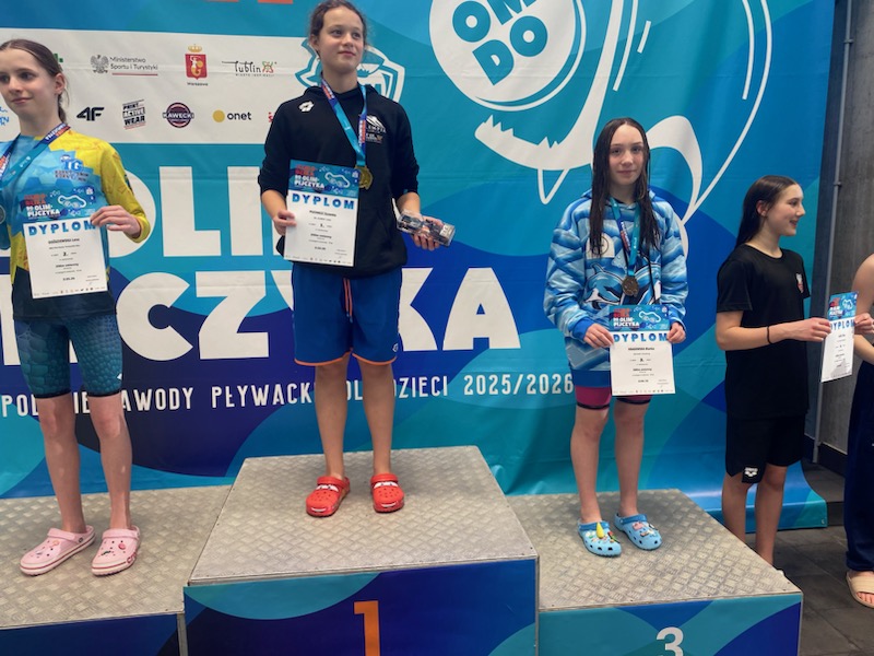Pięć medali zawodników UKS „Delfin” Tarnobrzeg w ogólnopolskich zawodach pływackich