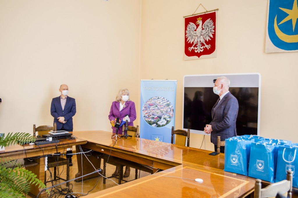 Nagrodzono tarnobrzeskich „Ośmiu wspaniałych 2021”